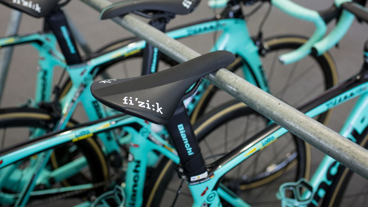 LottoNL-Jumbo are on the latest Fizik saddles