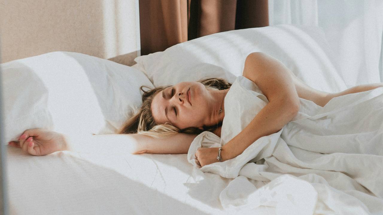 Sleeping in a heatwave