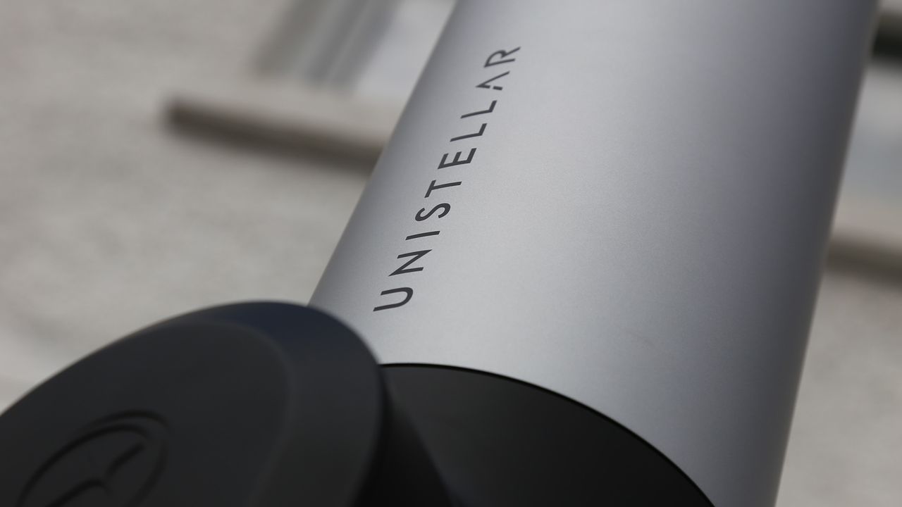 Close up of Unistellar eVscope 2