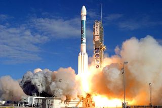 Final Delta 2 Rocket of 2007 Launches New GPS Satellite