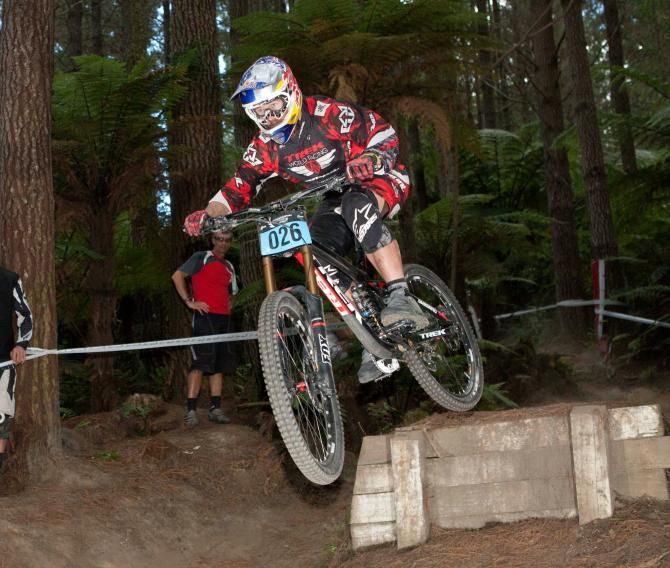 Brook MacDonald (Trek World Racing) on his way to winning the New Zealand Downhill national title