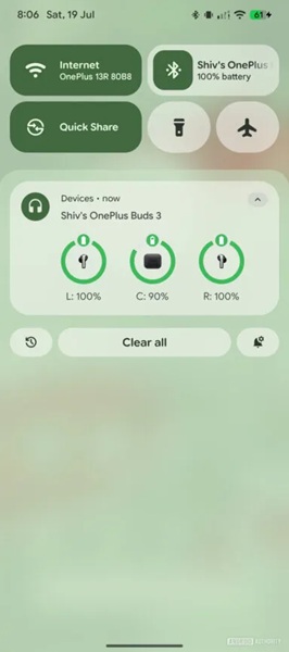 A leaked snapshot from a tipster, regarding Google's potential Fast Pair UI rework for battery notifications. Devices are placed in colorful circles, which indicate their battery percentage.