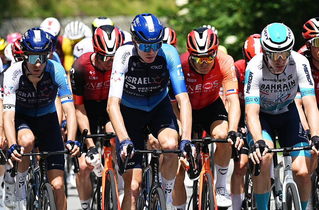 PIURO, SWITZERLAND - JUNE 18: (L-R) George Bennett of New Zealand, Chris Froome of Great Britain and Rainer Kepplinger of Austria and Team Bahrain - Victorious compete during the 88th Tour de Suisse, Stage 4 a 193.2km stage from Heiden to Piuro (Valchiavenna) / #UCIWT / on June 18, 2025 in Piuro, Switzerland. (Photo by Tim de Waele/Getty Images)