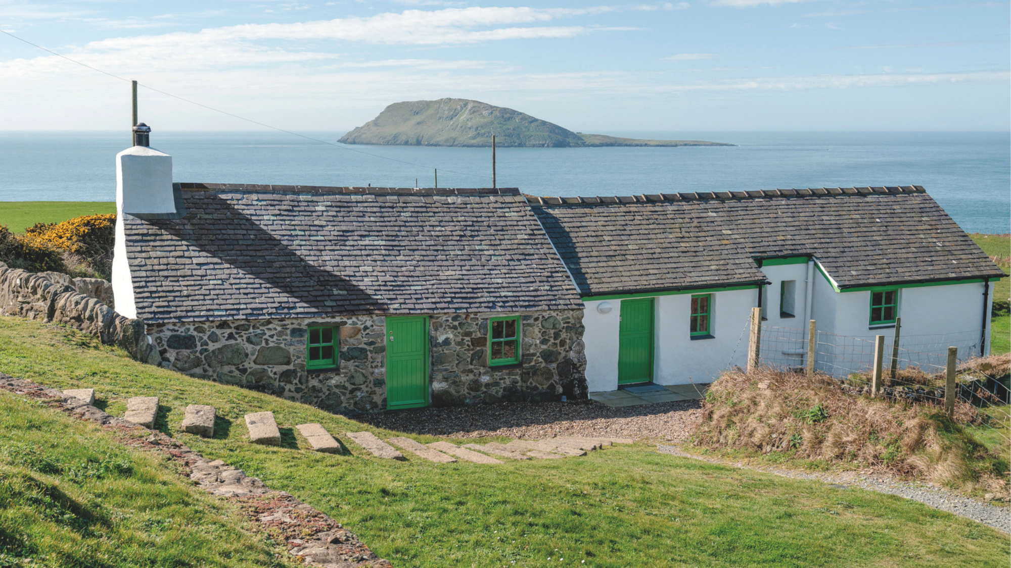 Longhouse in Wales with sea views