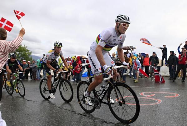 Thor Hushovd (Garmin-Cervelo) leads Tony Martin (HTC-Highroad) and Edvald Boasson Hagen (Sky) in the break.
