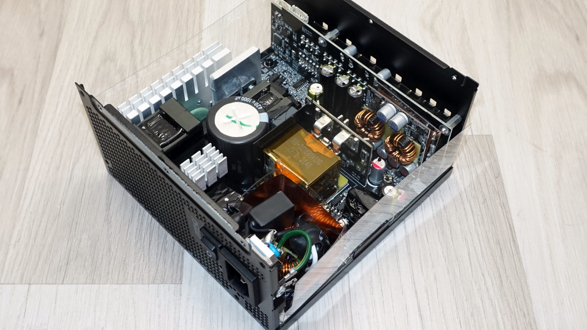 MSI MAG A1200PLS PCIe 1200W