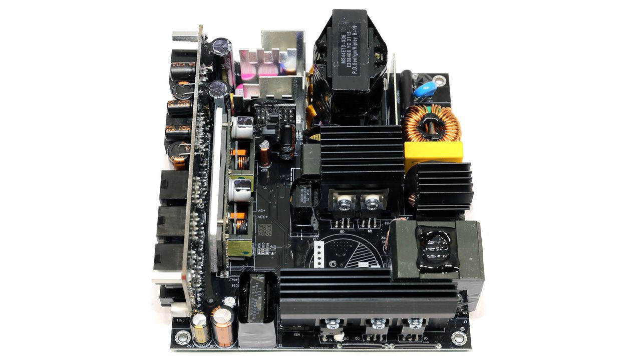 Gigabyte UD1000GM PG5