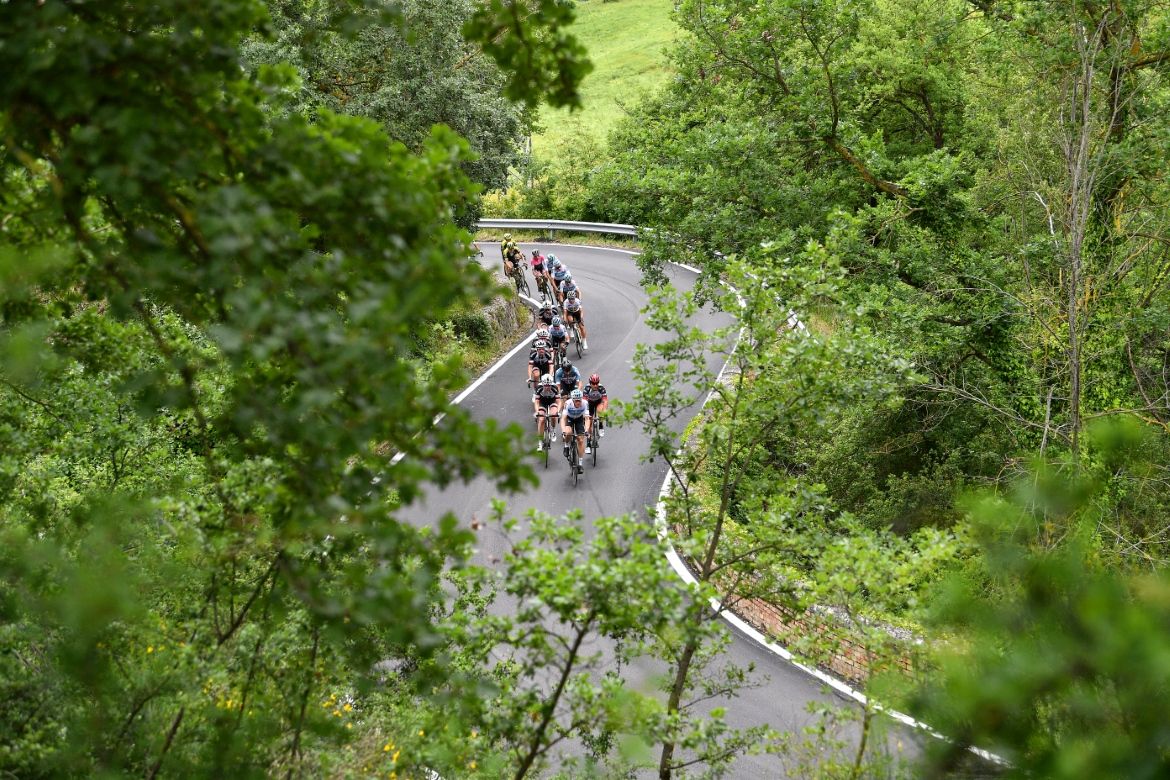 Team Sky lead the peloton