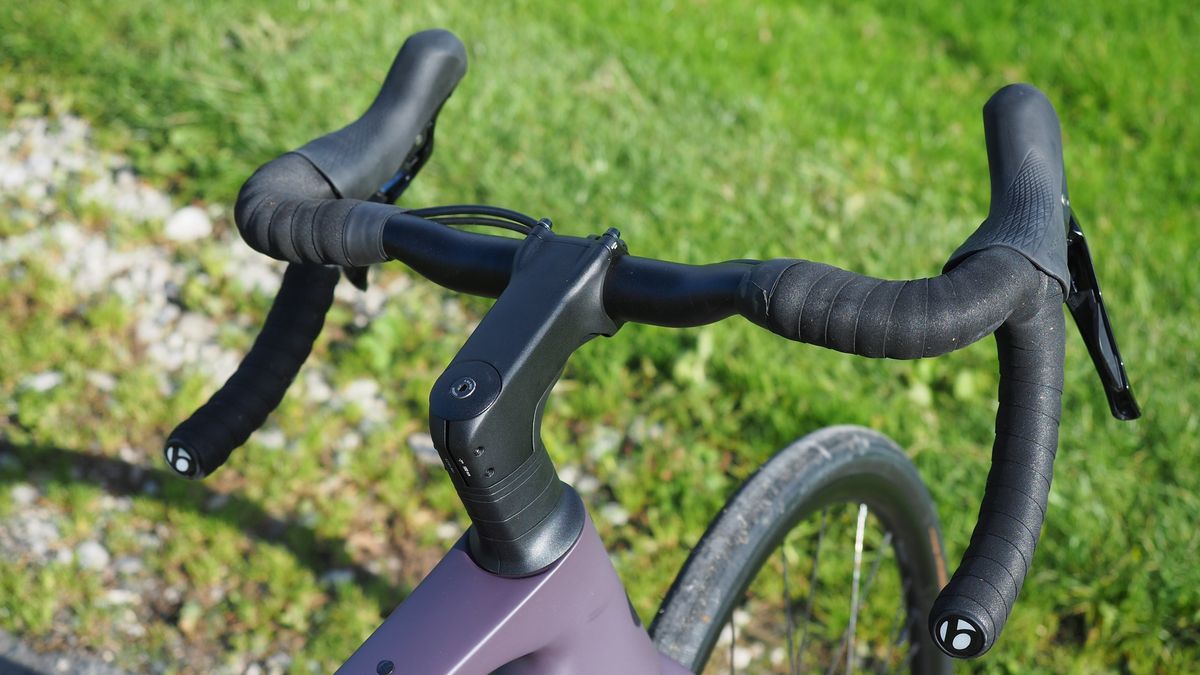 Bontrager Comp Riser bar on a Trek Domane SL 5 Gen 5