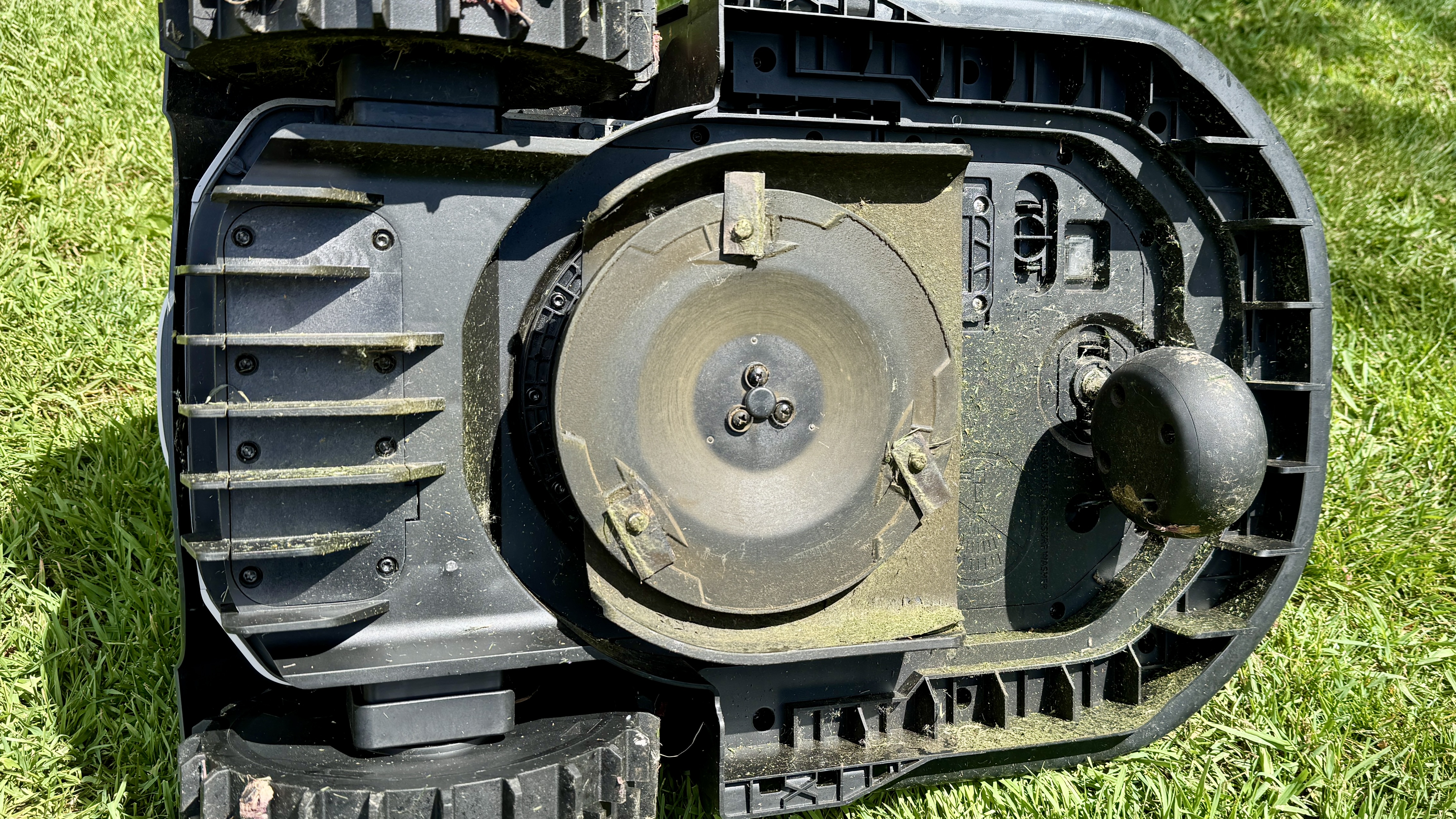 Underside of Eufy E15 robot lawn mower