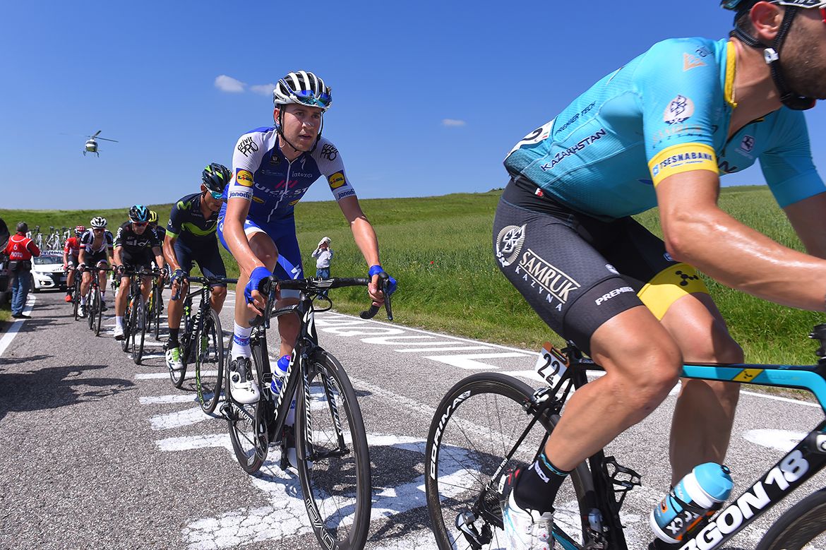 Breakers on the move on stage 11 of the Giro d'Italia