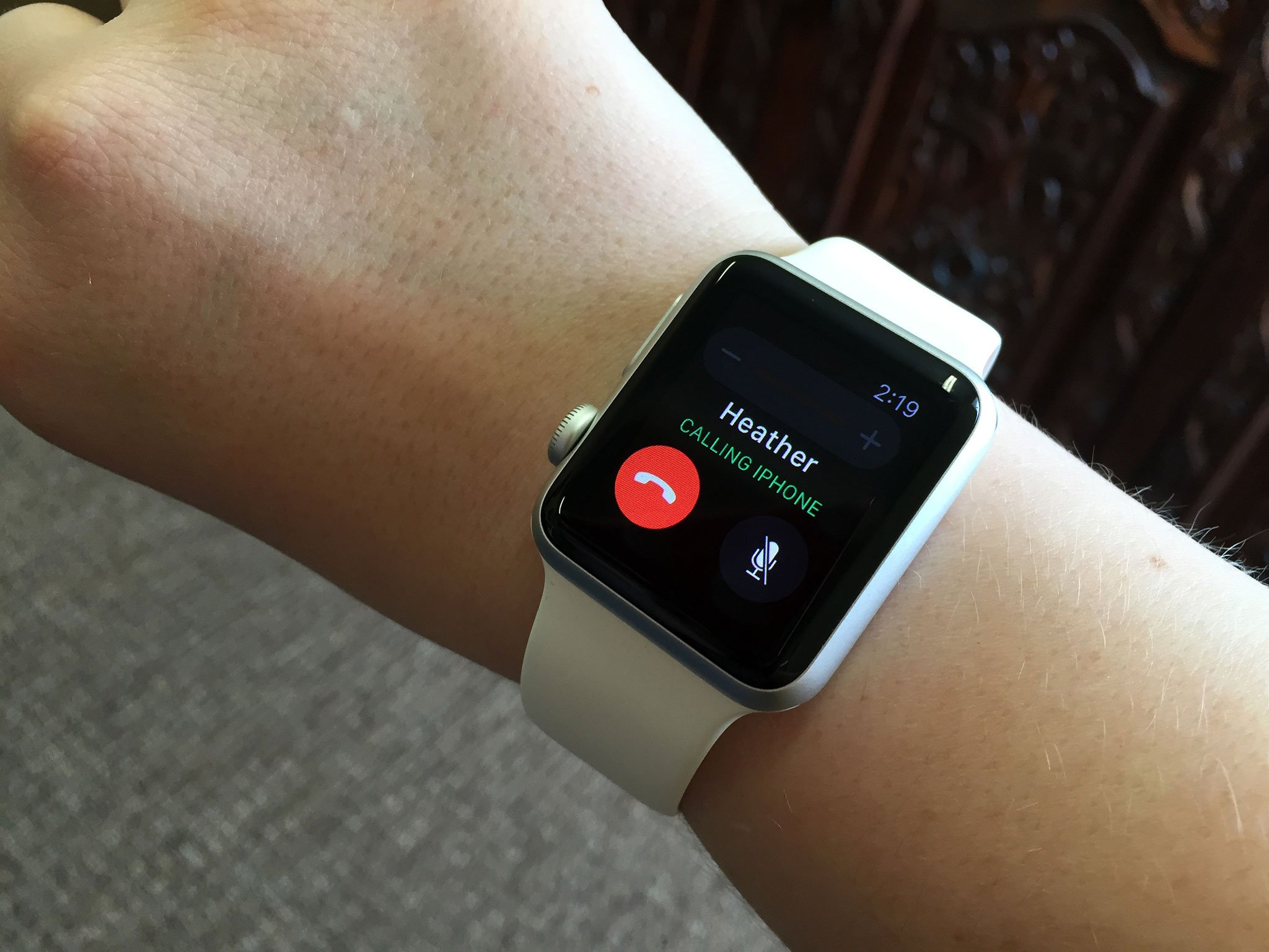 Как ответить на смарт часах на звонок. Apple watch 2015. Apple watch s4. Звонки эпл вотч. Apple watch 2023.