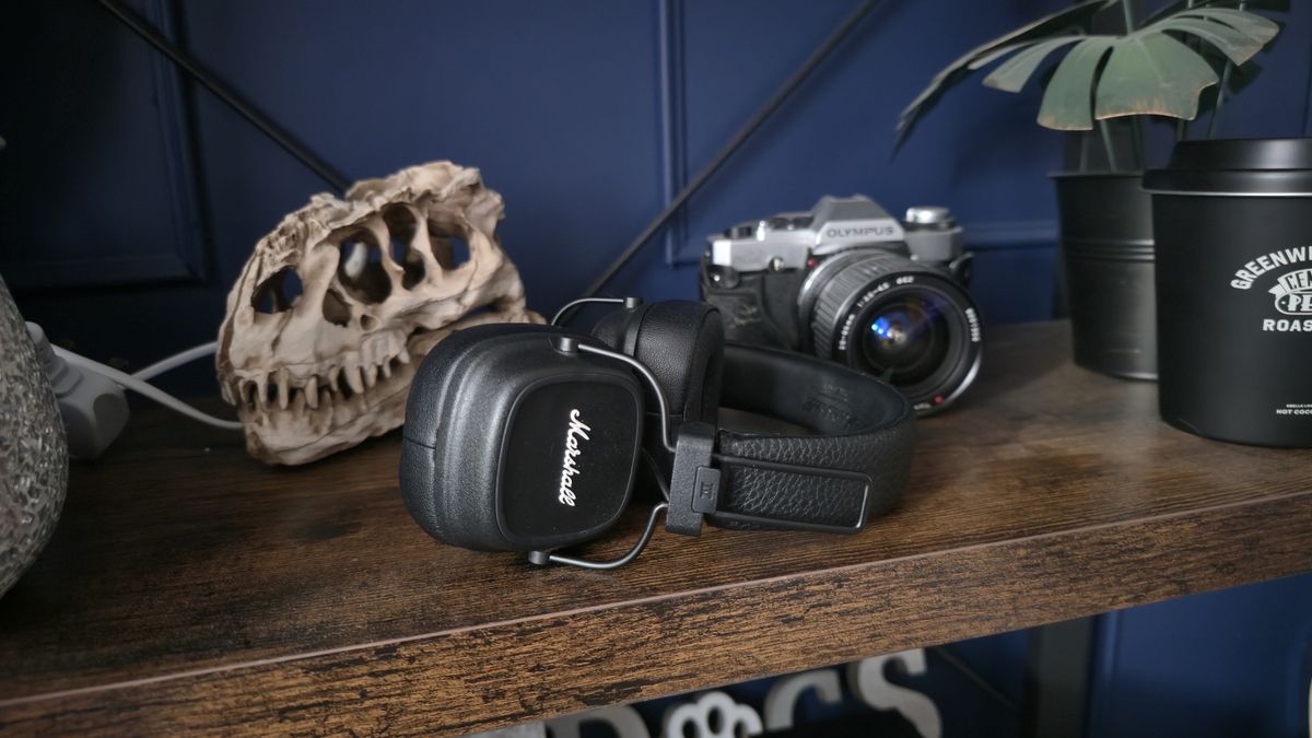Marshall Major IV headphone deal