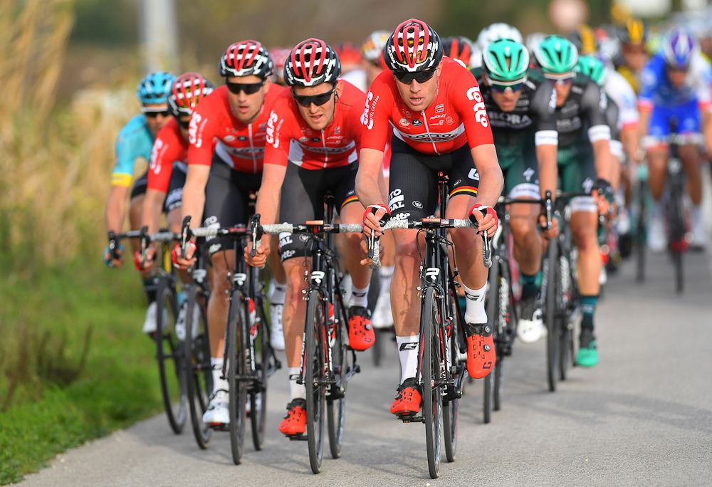 Lotto Soudal drive the pace for Andre Greipel near the end of stage 1 at the Volta ao Algarve