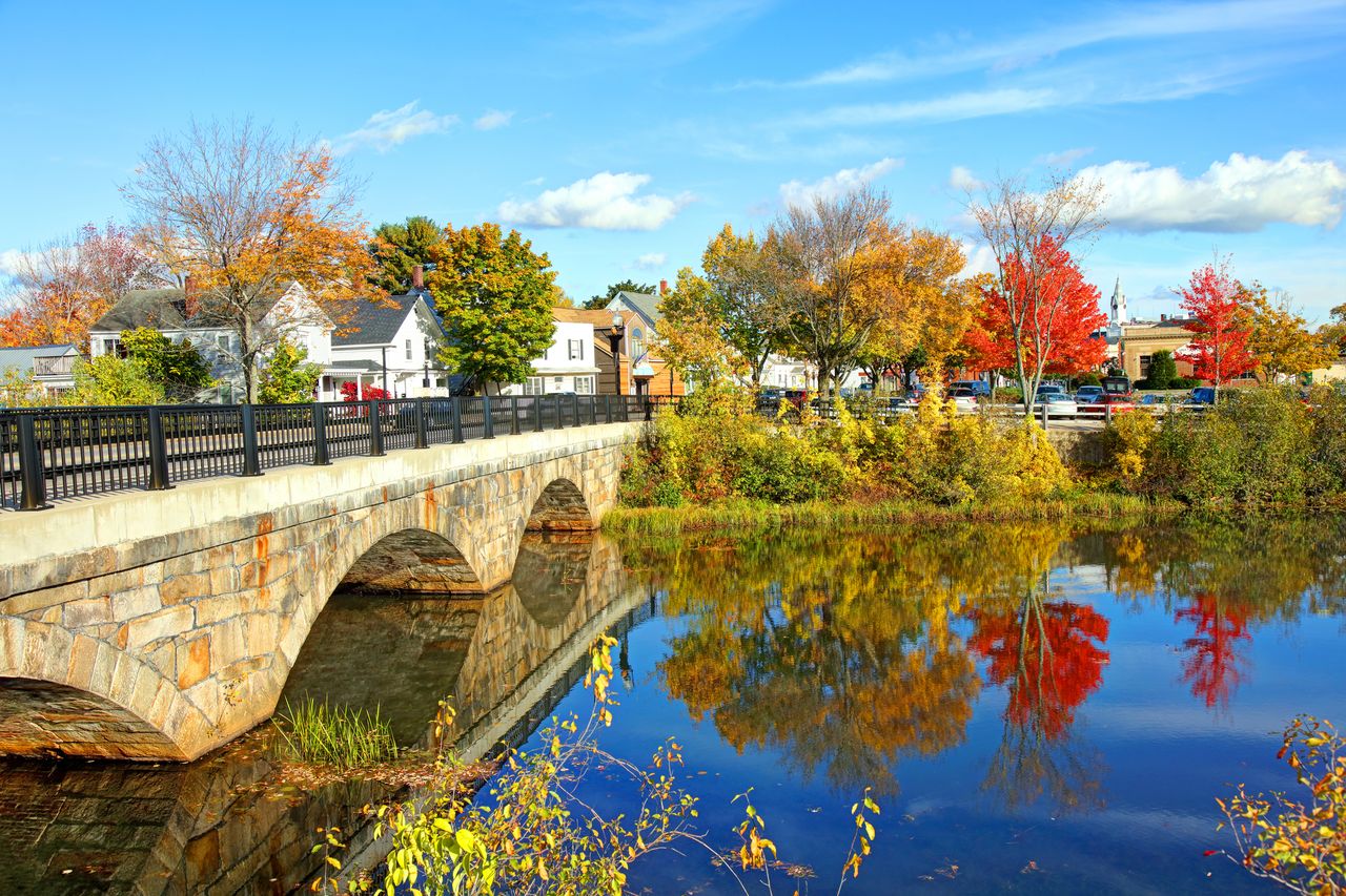 The image shows a home in Rochester, New Hampshire, United States.