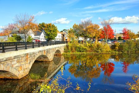 The image shows a home in Rochester, New Hampshire, United States.