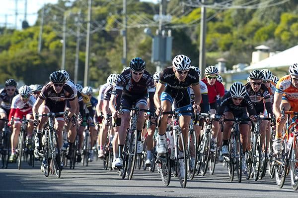 The peloton power up the home straight in Wonthaggi.