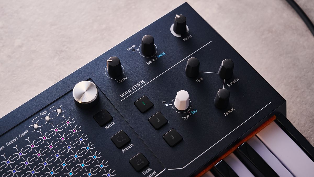 Arturia MiniFreak 49