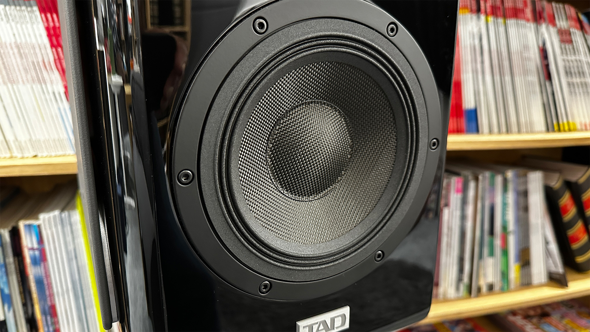 TAD ME1TX standmount speakers close up on mid/bass unit