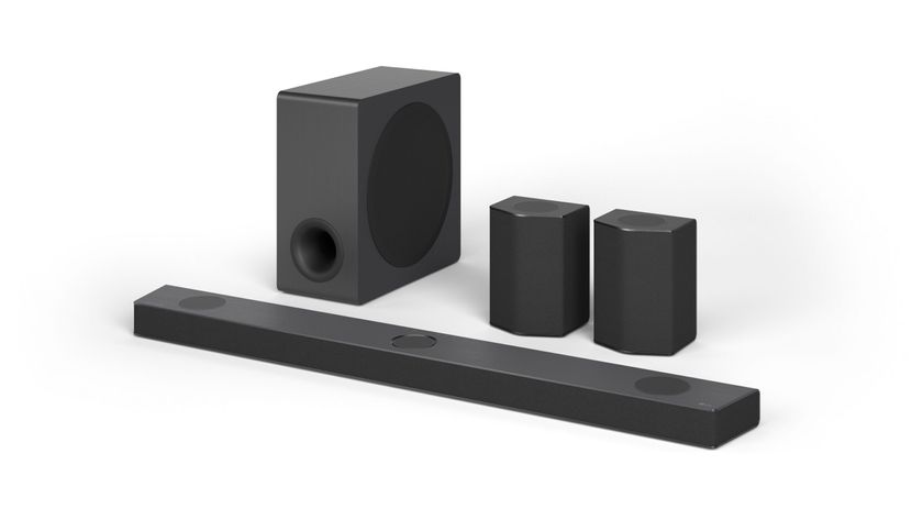 LG&#039;s new soundbar has a world first centre up-firing speaker