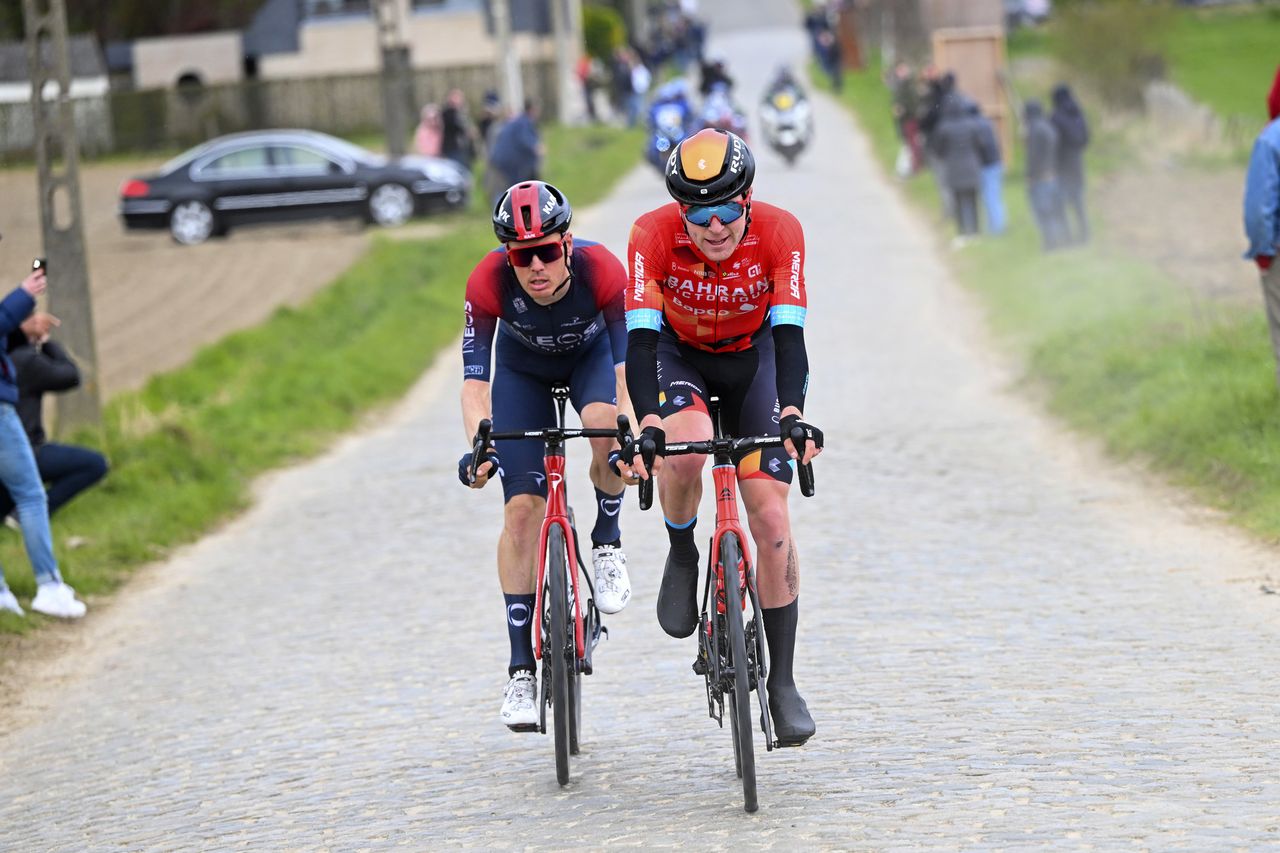 Ronde van Vlaanderen 2022 - Tour of Flanders - 106th Edition - Antwerp - Oudenaarde 272,5 km - 03/04/2022 - Fred Wright (GBR - Bahrain Victorious) - Dylan Van Baarle (NED - INEOS Grenadiers) - photo Vincent Kalut/PN/SprintCyclingAgency&Acirc;&copy;2022