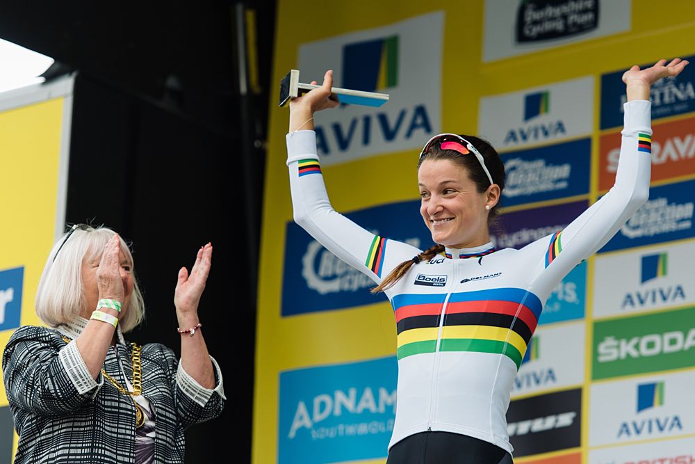 World Champion, Lizzie Armitstead prepares to don the race leader's jersey at Aviva Women's Tour 2016 - Stage 3