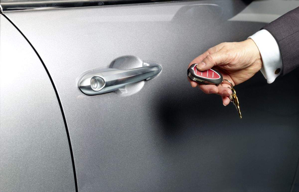 How Do Cars with Keyless Entry Work?