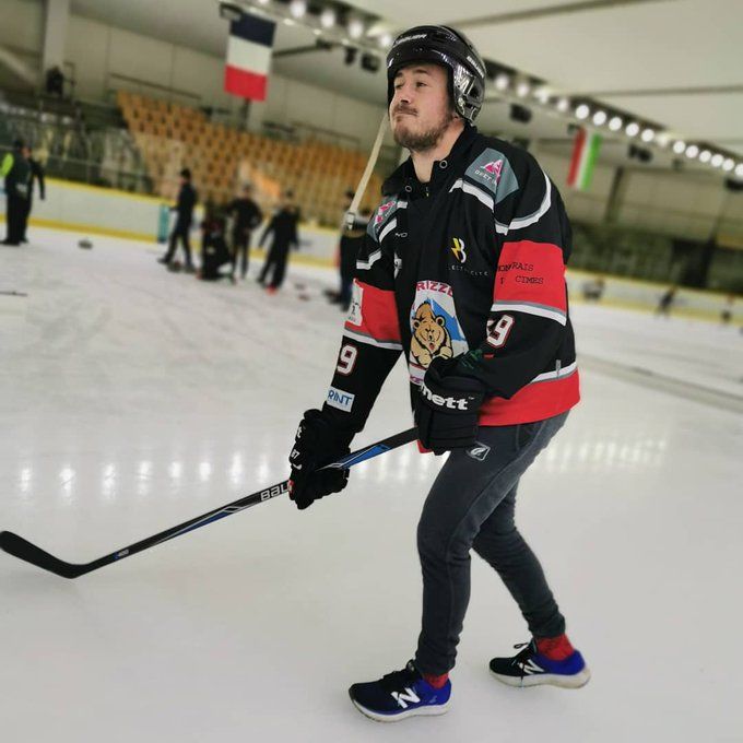 Alexis Gougeard trying his hand at ice hockey