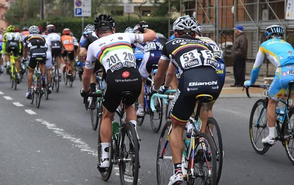 Even help from a teammate wasn't enough for Mark Cavendish (Sky) to make up for getting dropped on a climb in Milan-San Remo