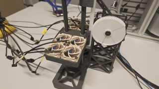 Noctua's Fan validation setup for vertical movement, aka the torture-test rig for fans