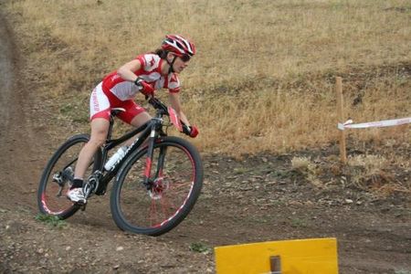 Lea Davison rolls on big wheels and a racing prototype Fate for the weekend.
