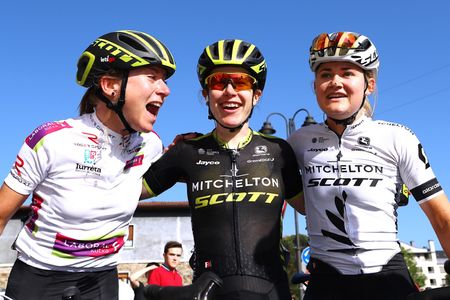 Annemiek van Vleuten, Amanda Spratt and Georgia Williams (Mitchelton-Scott)