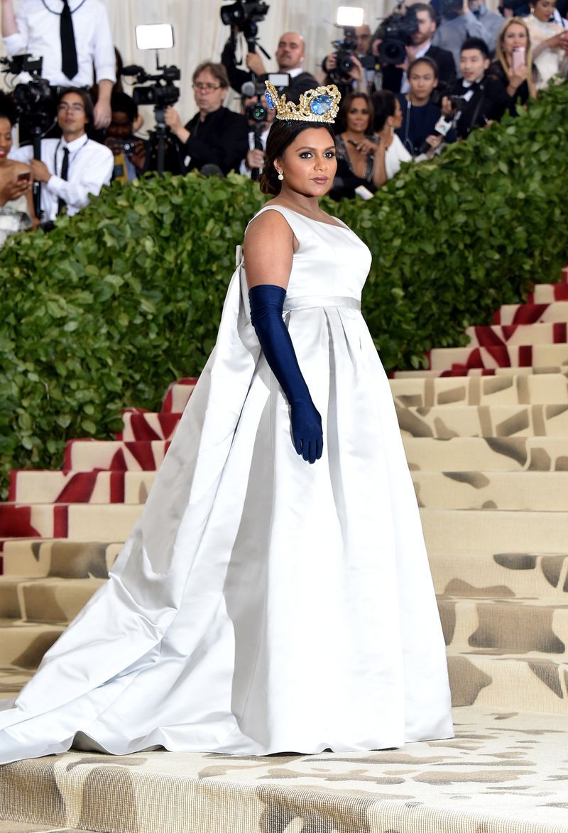 White, Clothing, Dress, Gown, Fashion, Haute couture, Event, Shoulder, Tradition, Wedding dress,