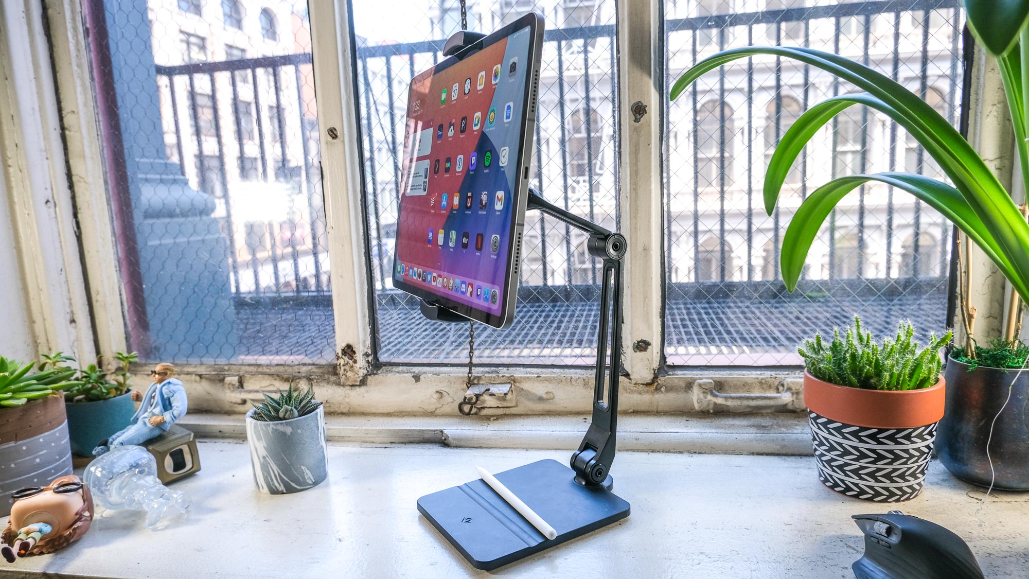 iPad Pro accessory HoverBar Duo