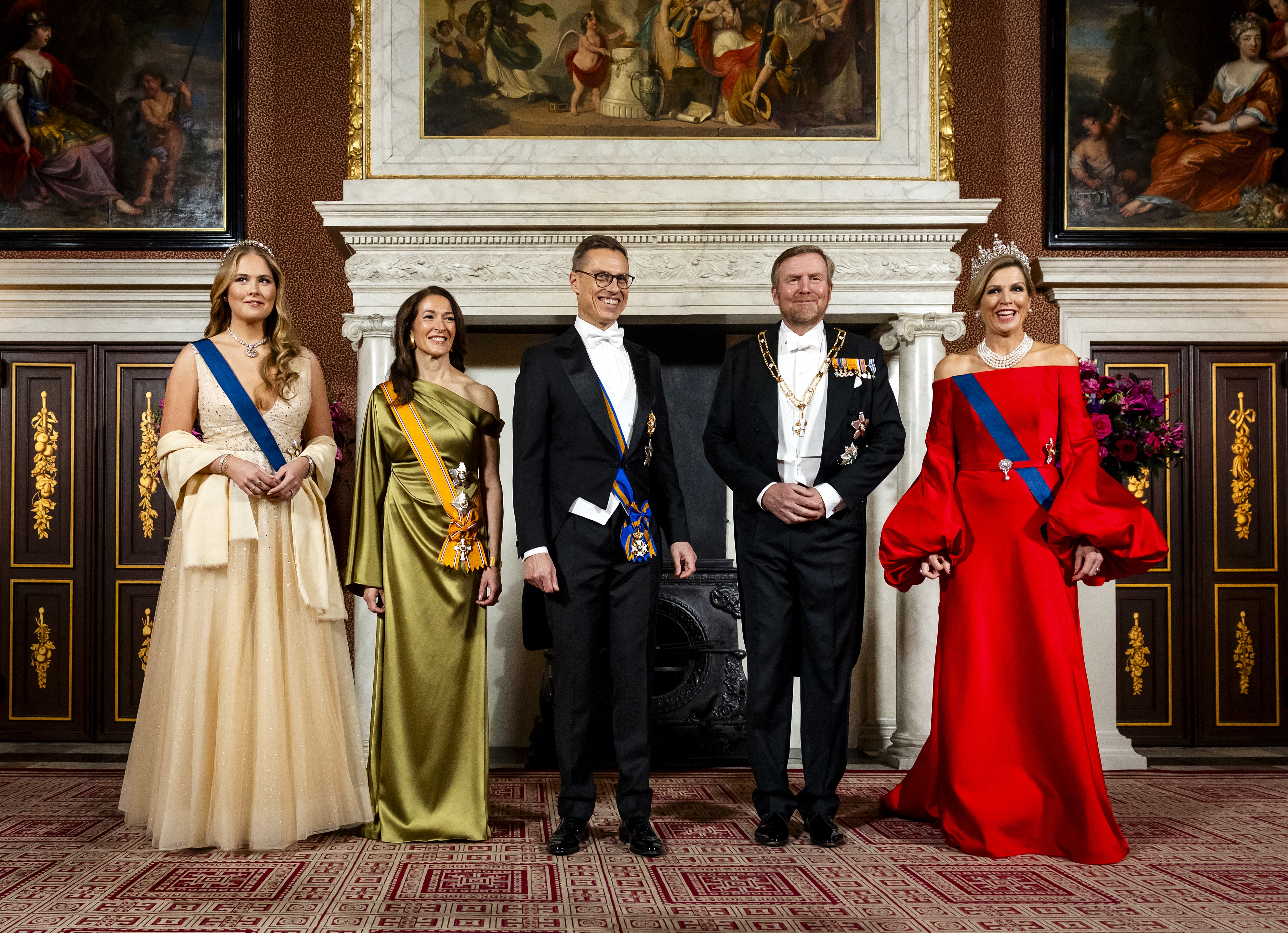 Princess Catharina-Amalia, the president and first lady of Finland, King Willem-Alexander, Queen Maxima at a state banquet