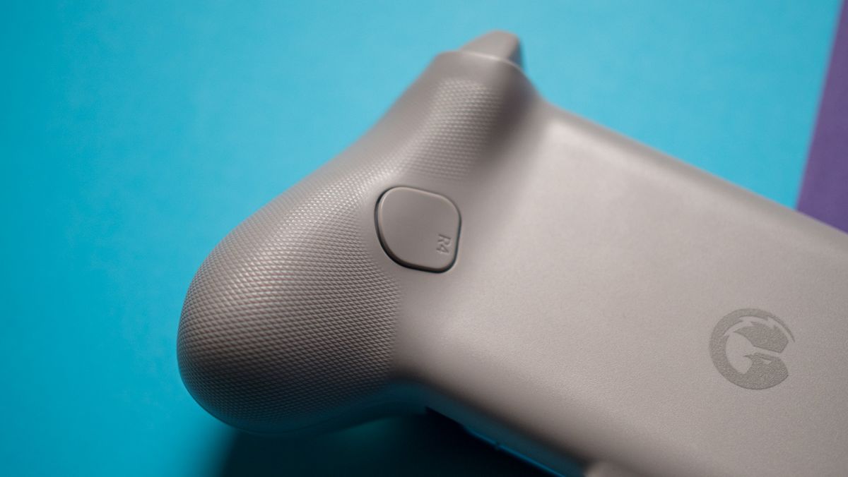 GameSir G8 Galileo custom paddles at the back