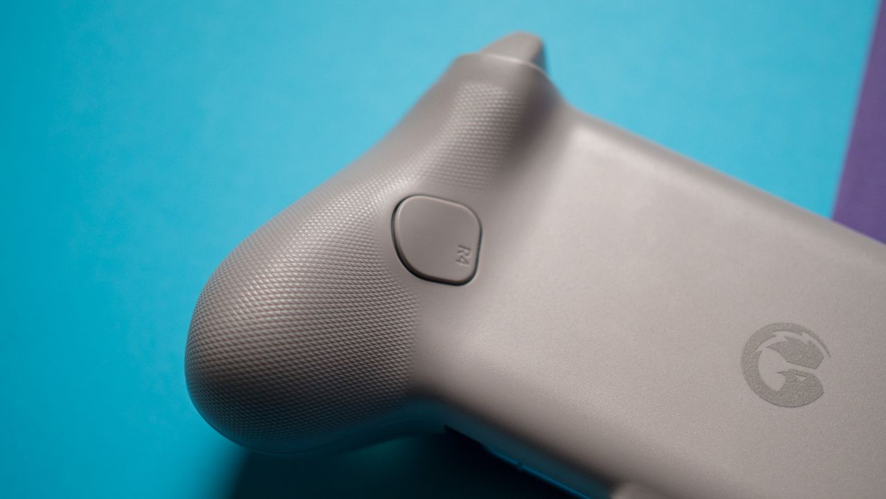 GameSir G8 Galileo custom paddles at the back