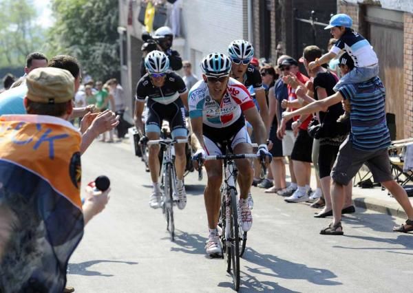 Philippe Gilbert (Omega Pharma-Lotto) leads up the Cote de Saint-Nicholas.