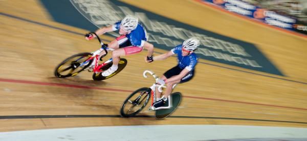 Andy Fenn and Franco Marvuli hand sling in taking the 1K Madison TT