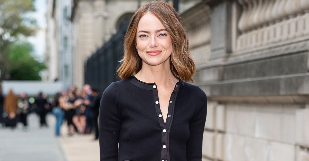 Spotted in NYC: The Chicest Way to Wear Black Trousers and a Lightweight Jacket This Summer
