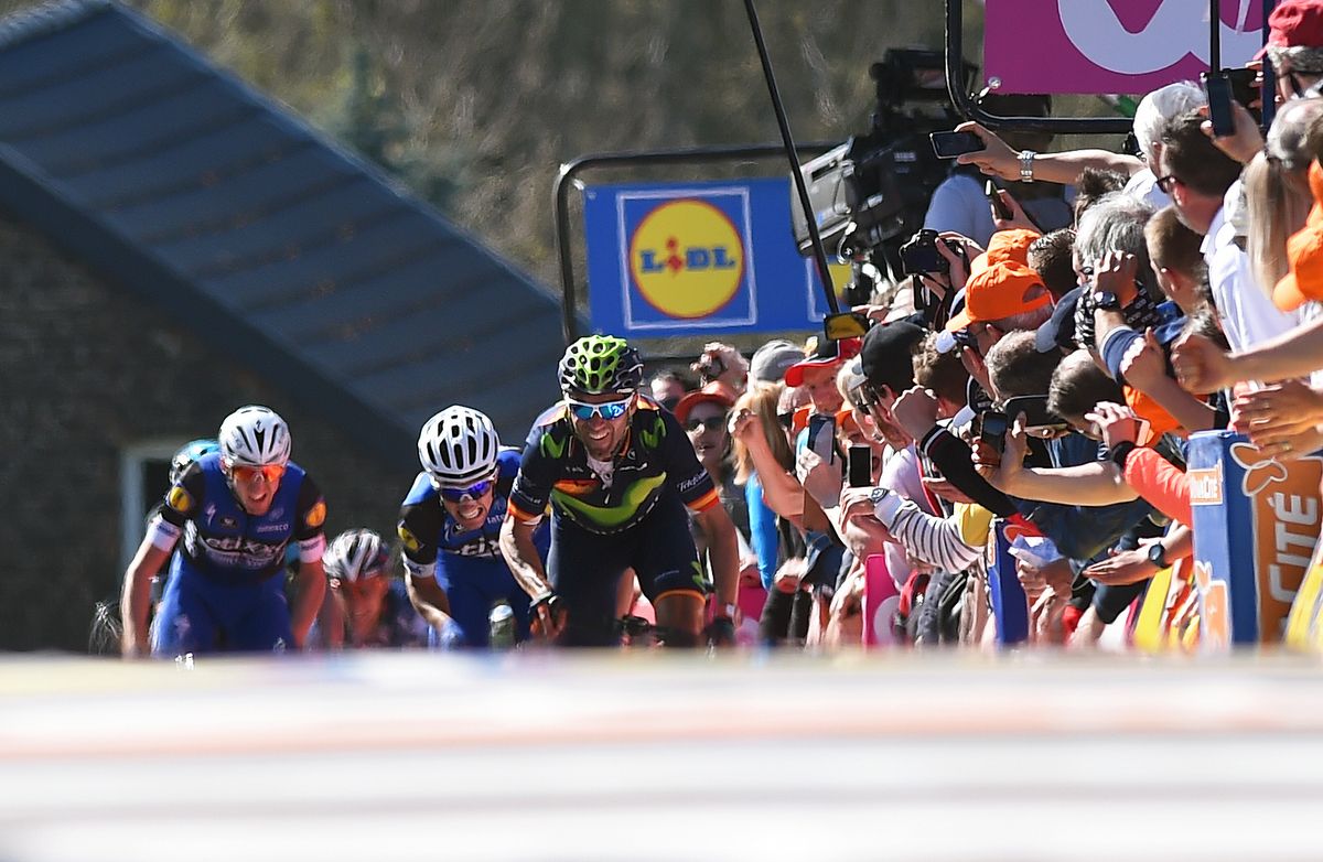 Alejandro Valverde comes into sight for the photographers