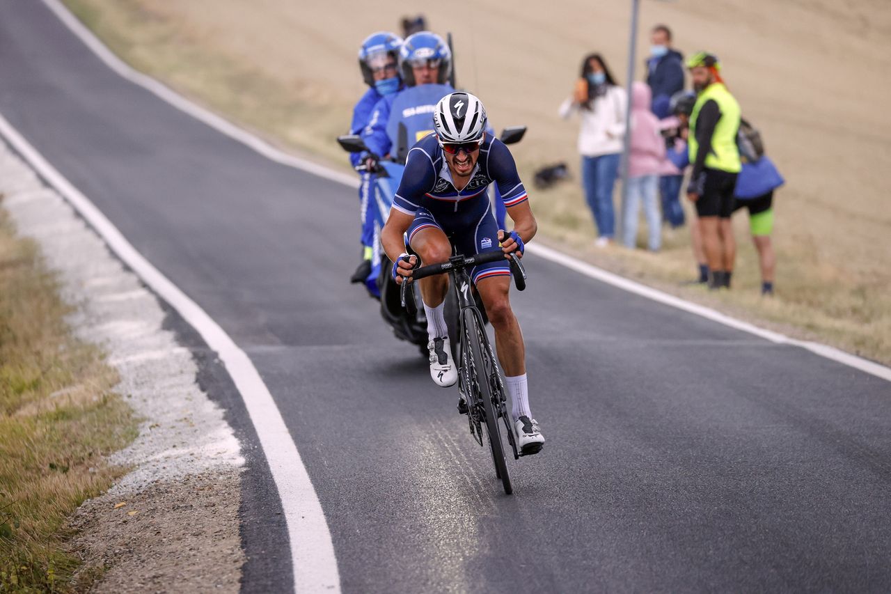 Julian Alaphilippe attacks over the last climb to take a solo win at the World Championships in Imola