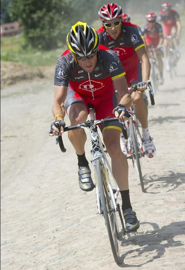 Lance Armstrong (RadioShack) pedals towards Arenberg