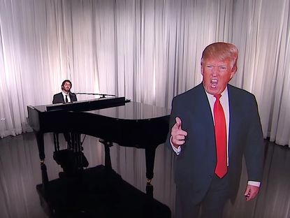 Josh Groban sings Donald Trumps greatest tweets