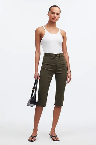 Madewell The '90s Capri Pant in Garment-Dyed Sateen