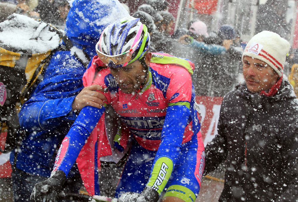 Michele Scarponi in the snow