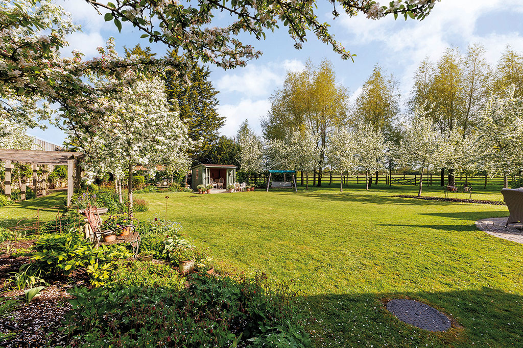 Properties in areas in The Sunday Times &lsquo;Best Places to Live 2026&rsquo; &ndash; Dauntsey Fields Farm, Daunts, near Malmesbury, Wiltshire