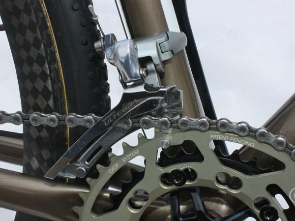 The Shimano Ultegra front derailleur has to be set fairly high in order to clear the Rotor Q-Rings' elliptical profile.