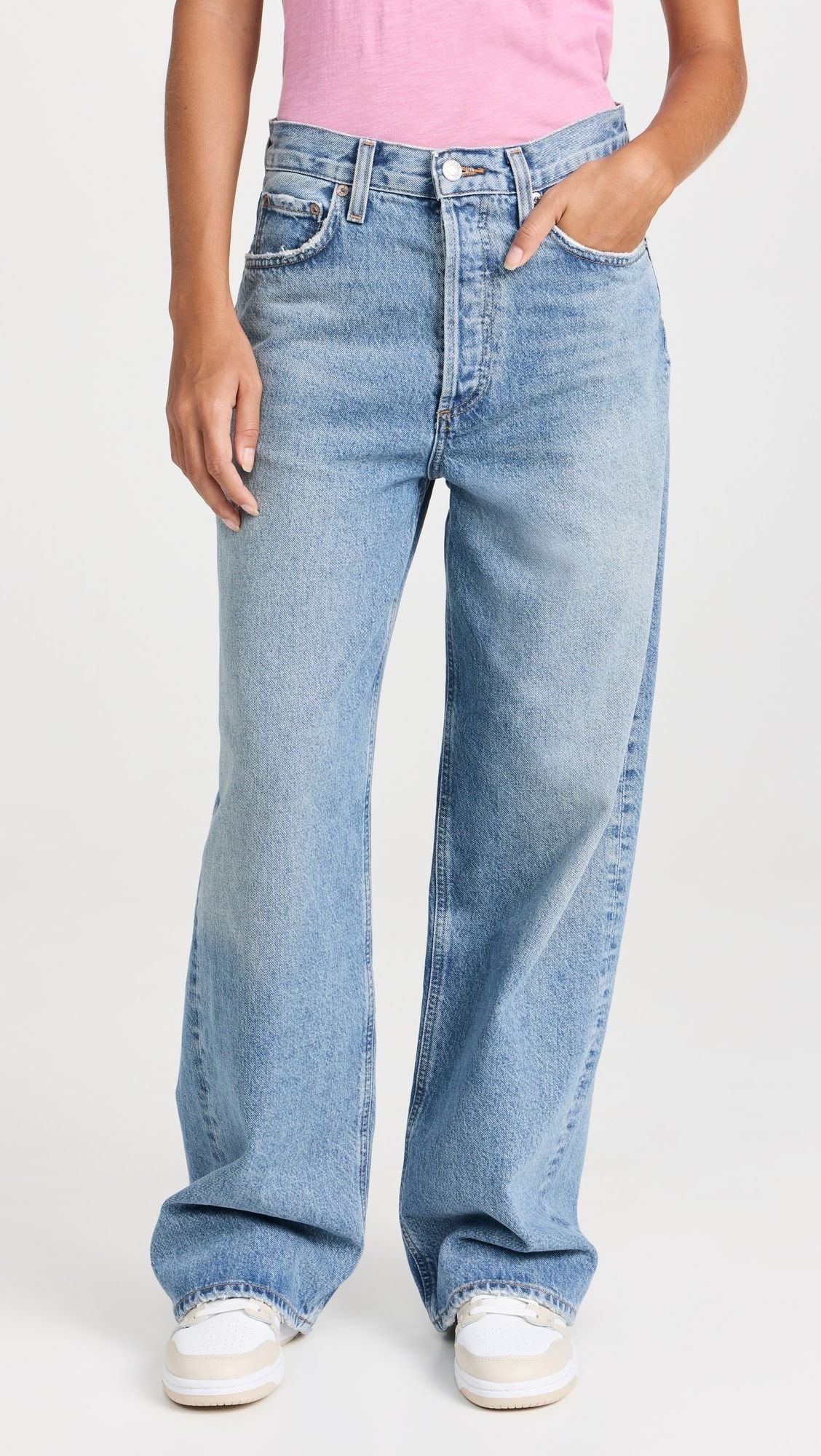 woman wearing blue jeans