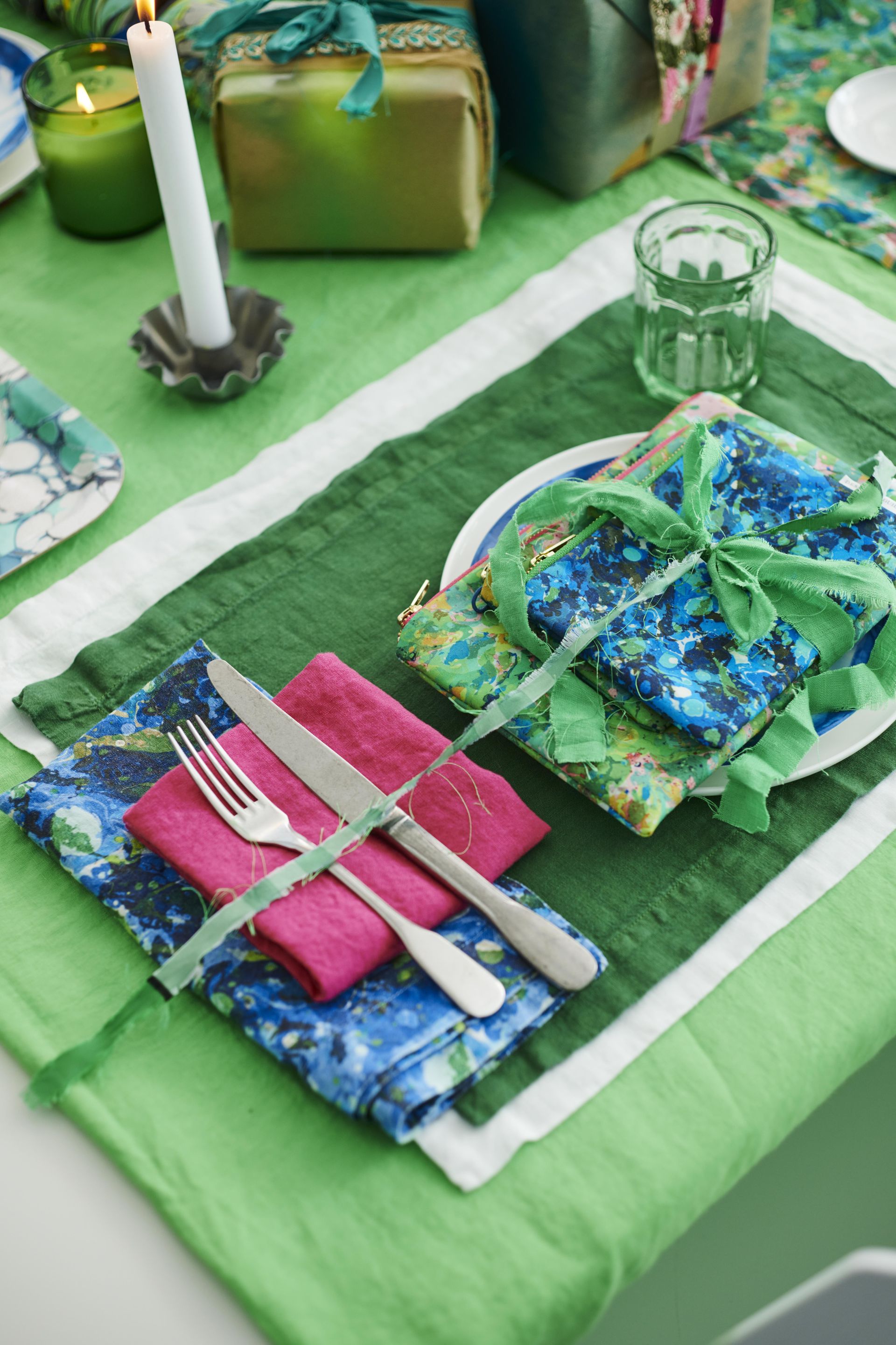 Designers Guild Christmas table decor
